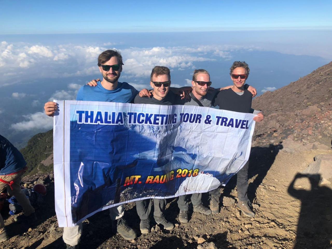 Thalia Homestay & Ijen Bromo Tour Banyuwangi  Exterior foto